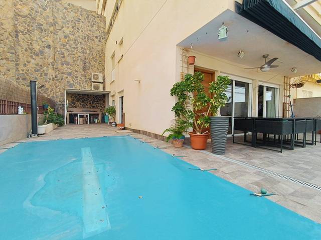 Casa-chalet en Venta en El Hornillo