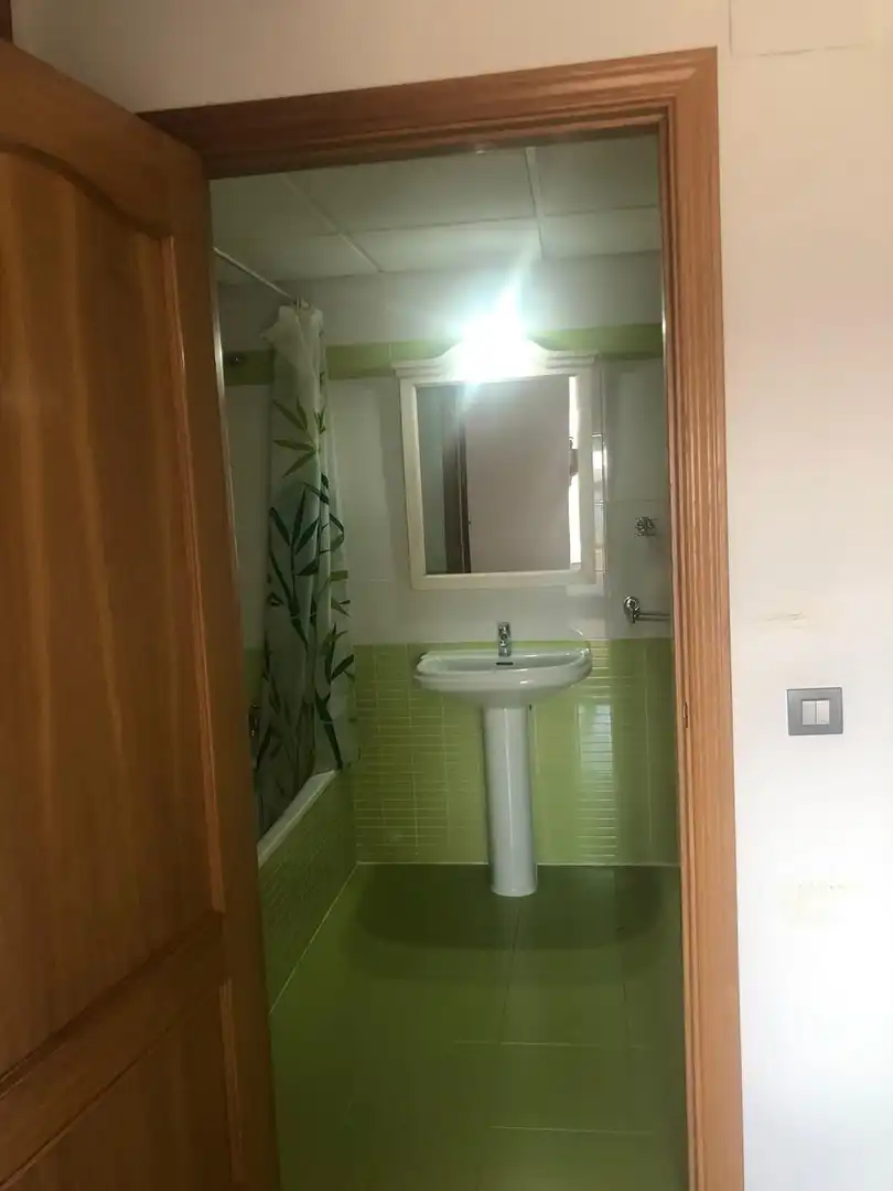 Apartament amb ascensor de lloguer a Maria Auxiliadora - Barriada de Llera, imagen 4