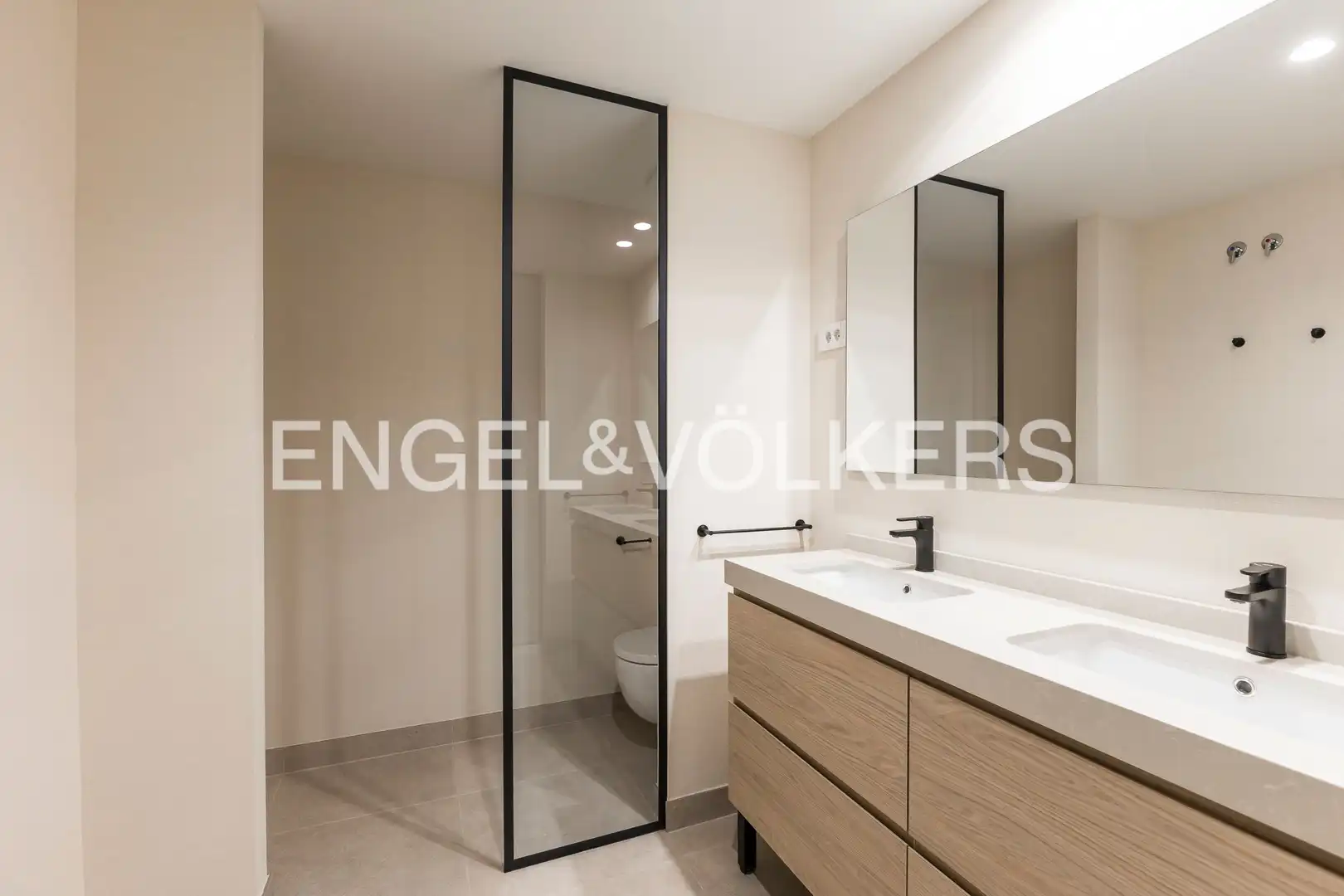 Baño de Ático en venta en Madrid con Aire acondicionado, Calefacción y Terraza