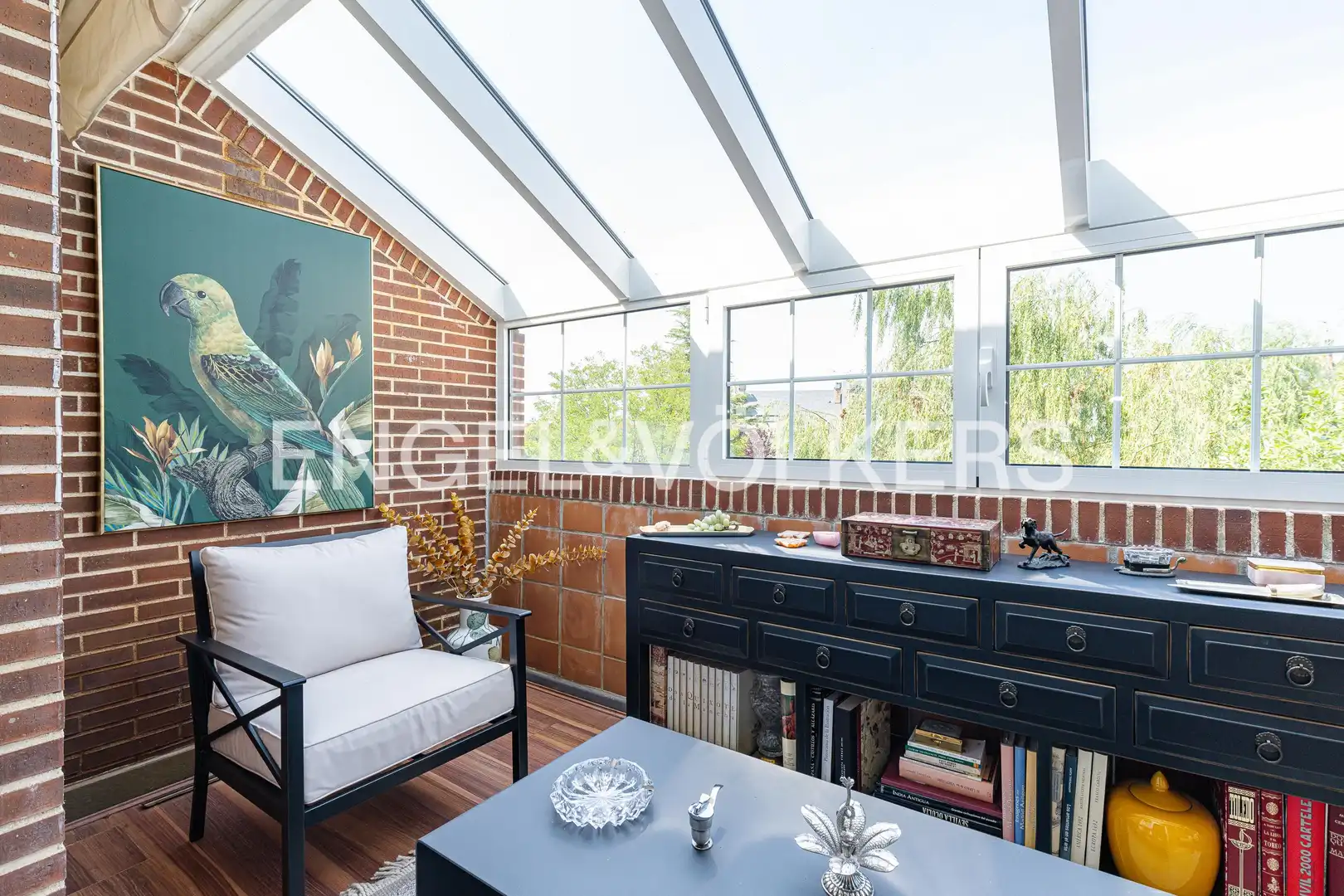 Sala d'estar de Casa adosada en venda en Majadahonda amb Aire condicionat, Calefacció i Jardí privat