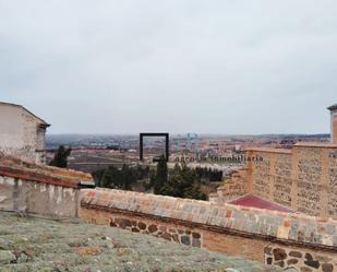 Casa o xalet en venda en  Toledo Capital amb Terrassa i Balcó