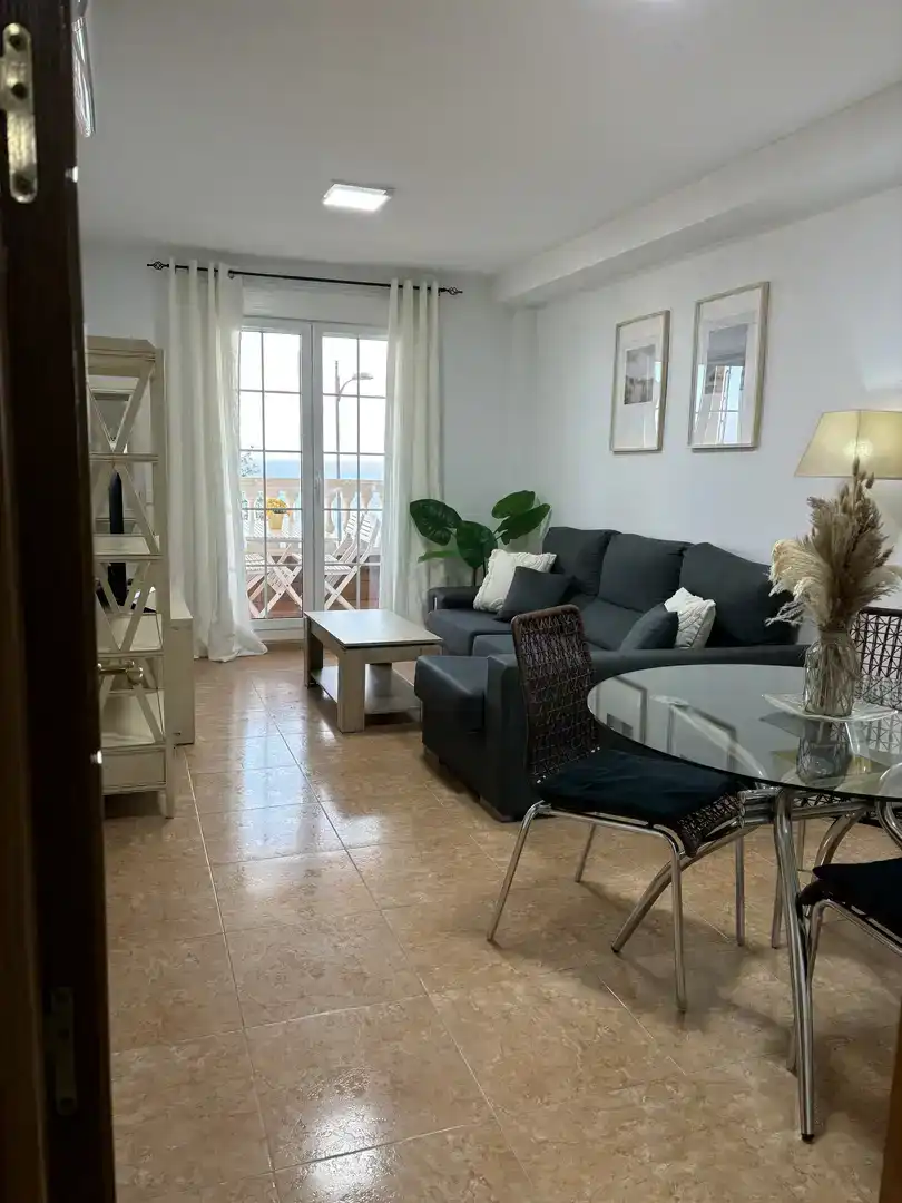 Sala d'estar de Pis en venda en Roquetas de Mar amb Aire condicionat, Piscina i Balcó