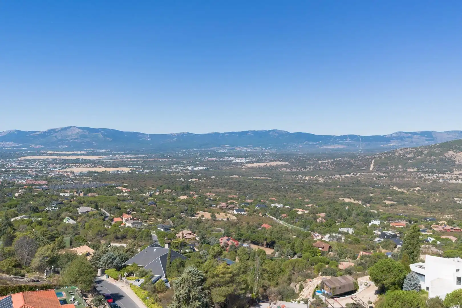 Vista exterior de Casa o xalet en venda en Collado Villalba amb Calefacció, Jardí privat i Piscina comunitària
