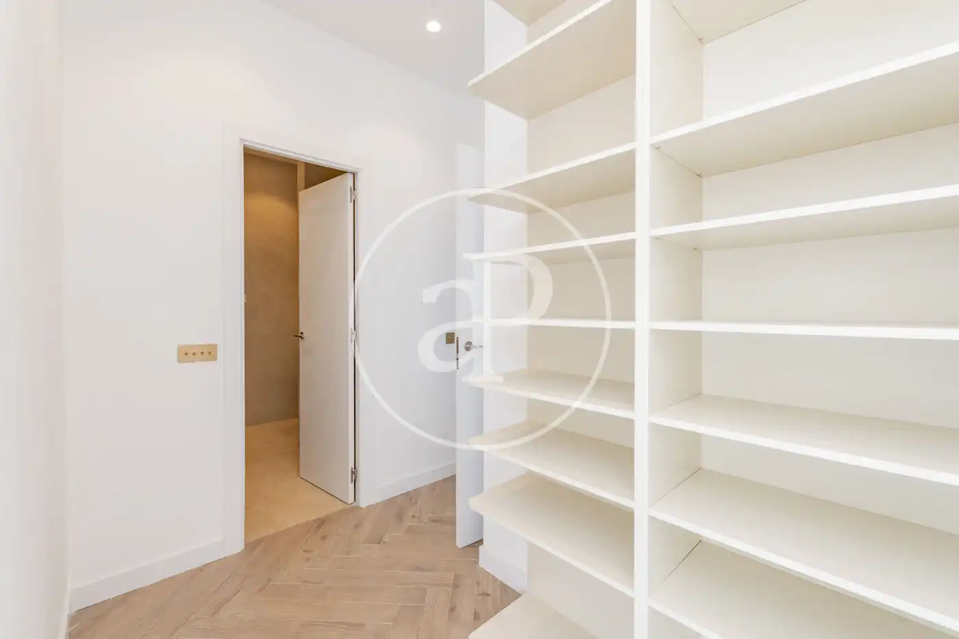Flat for sale in Madrid  with Air Conditioner, Heating and Terrace