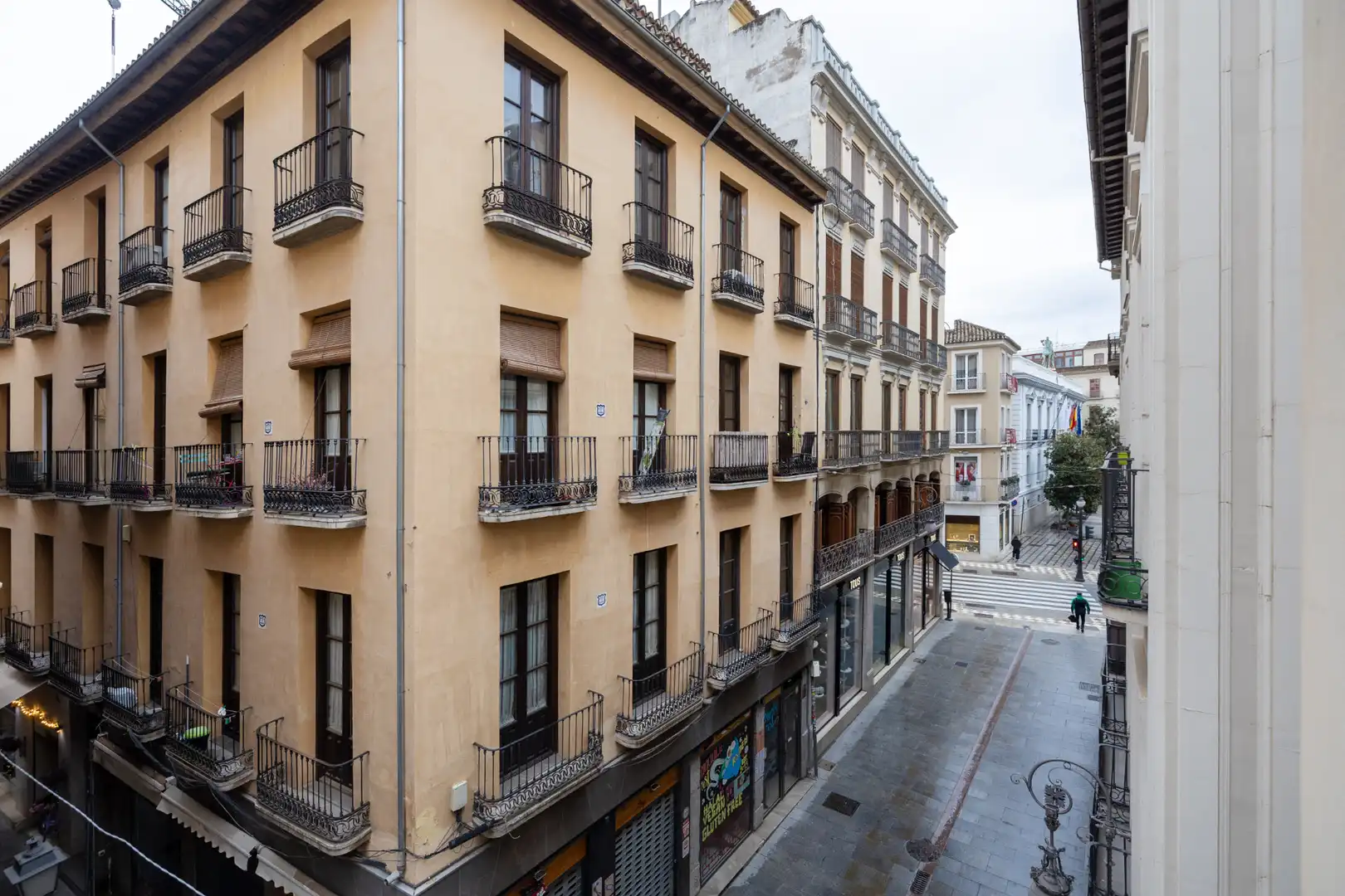 Außenansicht von Wohnung zur Miete in Granada mit Heizung, Möbliert und Waschmaschine