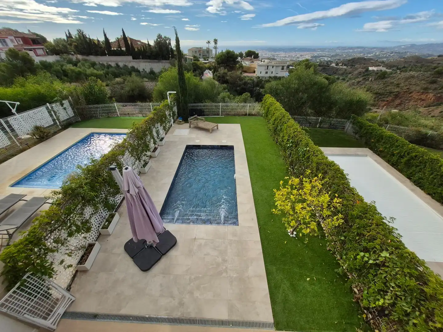 Schwimmbecken von Wohnung zur Miete in Mijas mit Klimaanlage, Privatgarten und Terrasse
