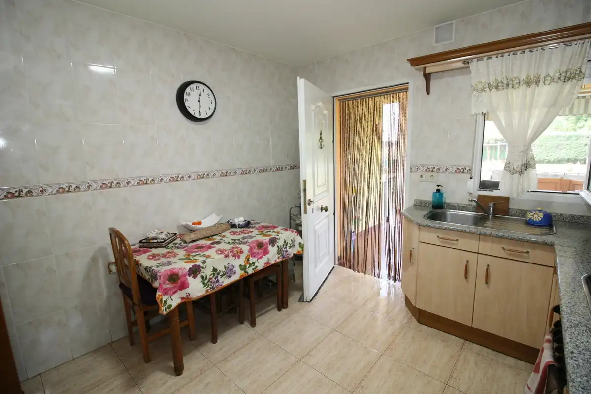 Cocina de Casa o chalet en venta en Mombeltrán con Calefacción, Jardín privado y Terraza
