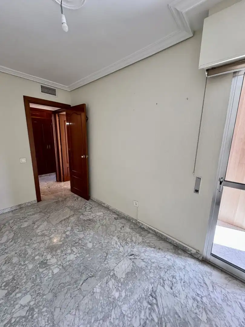 Flat for sale in Sevilla  with Air Conditioner, Heating and Terrace