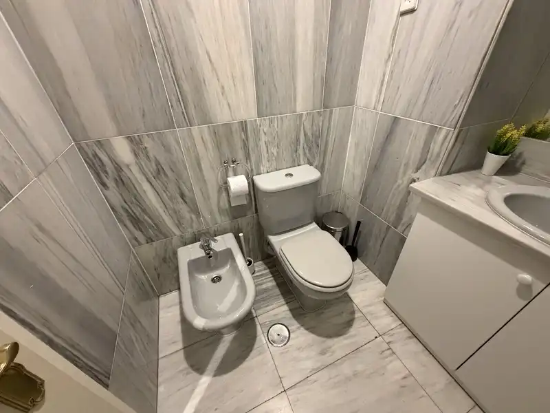 Bathroom of Study for rent in Madrid  with Air Conditioner and Furnished