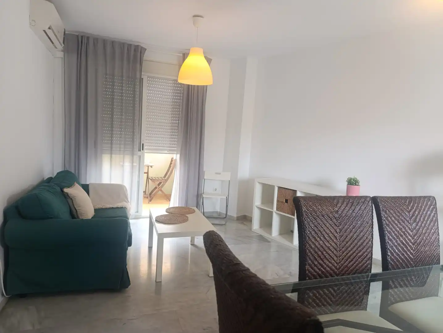 Sala de estar de Apartamento de alquiler con opción a compra en Málaga con Aire acondicionado, Terraza y Trastero