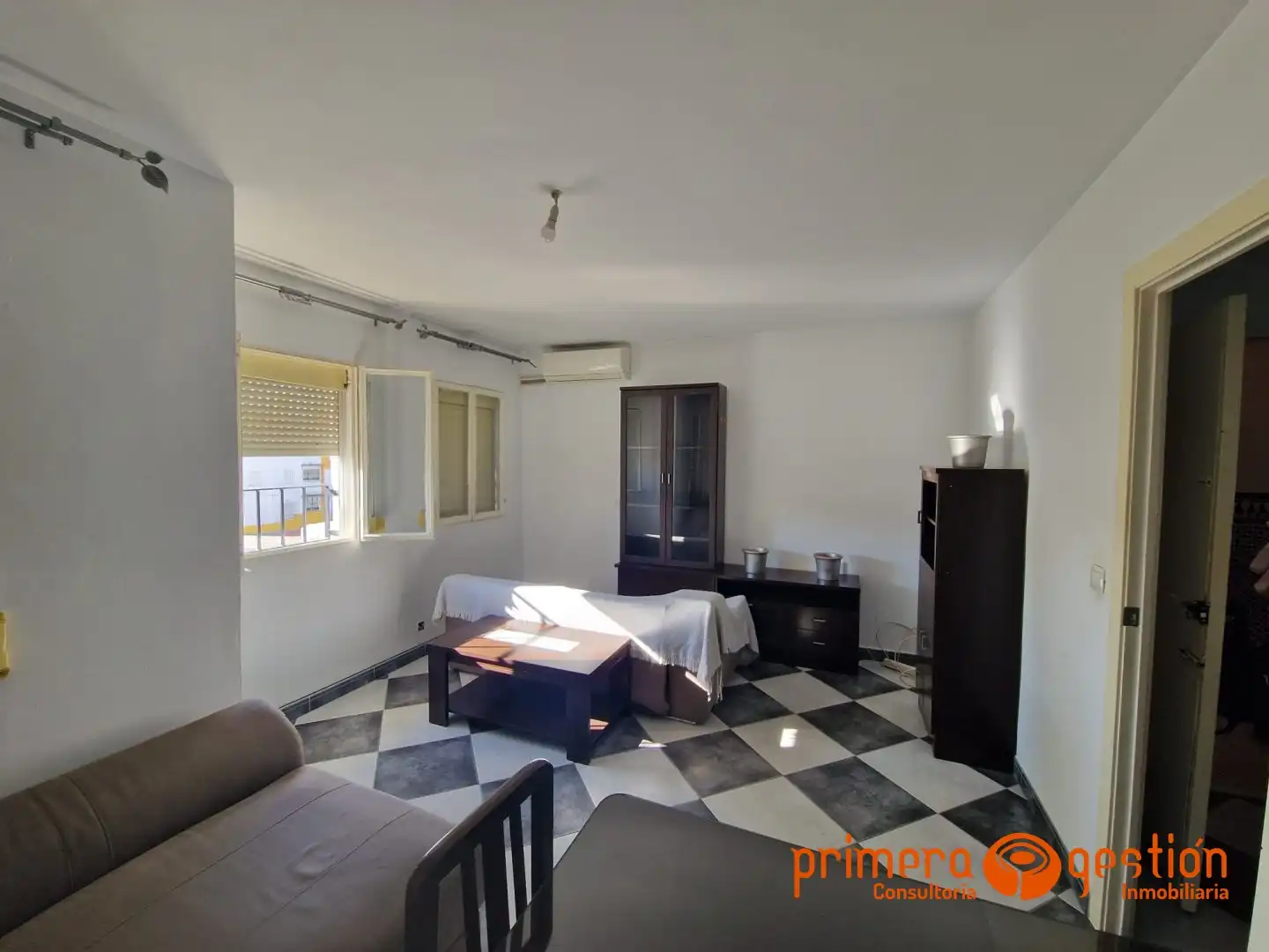 Habitación de Piso en venta en Lora del Río con Aire acondicionado y Calefacción