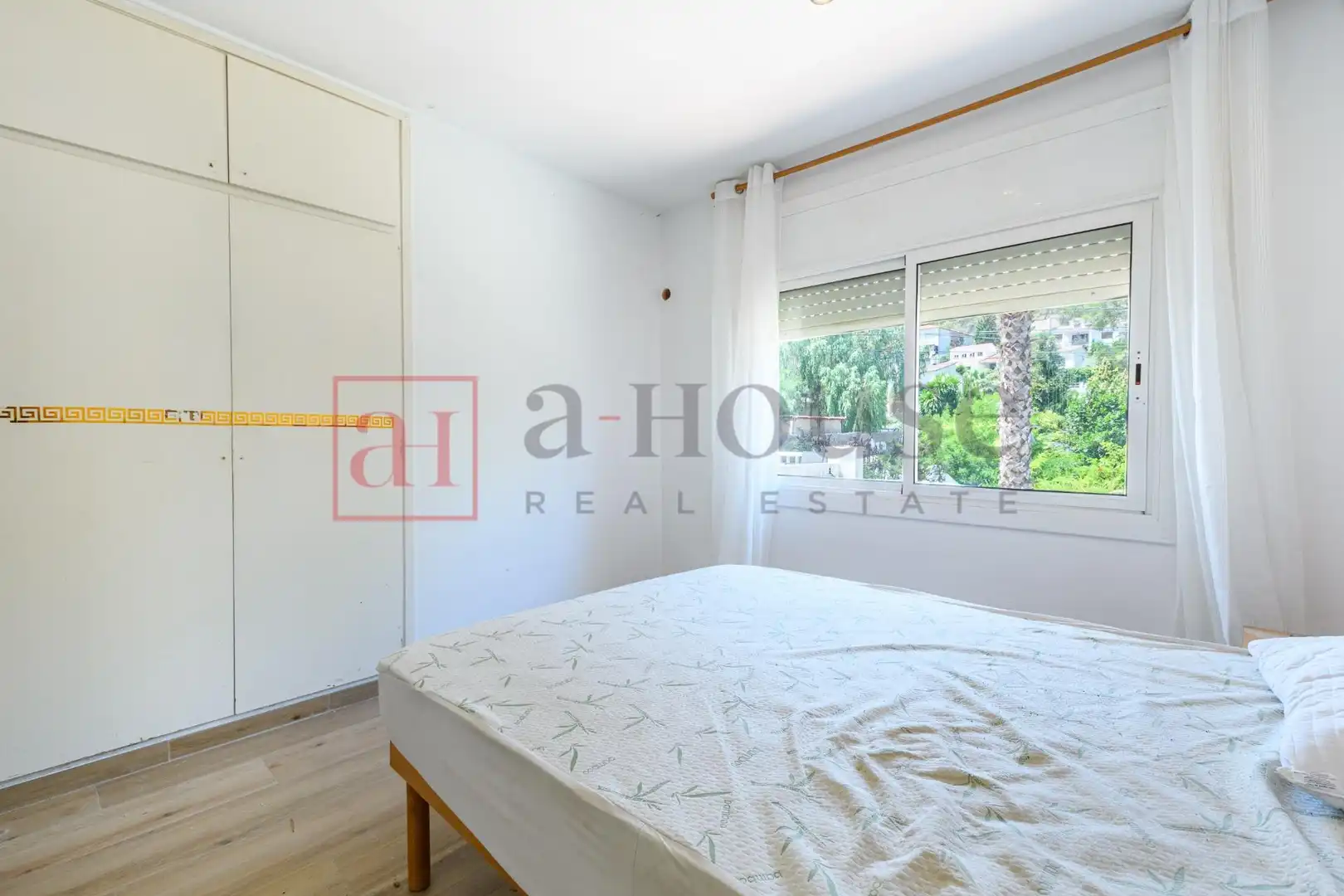 Habitación de Casa o chalet en venta en Olivella con Parquet, Terraza y Piscina