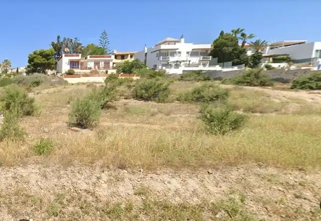 Residential land for sale in Calarreona