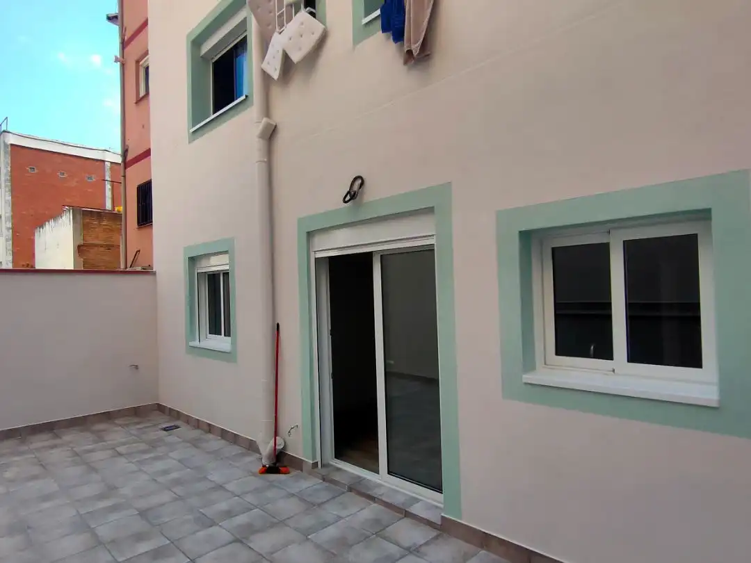 Baixos amb jardí en venda a Carrer de Goya 19