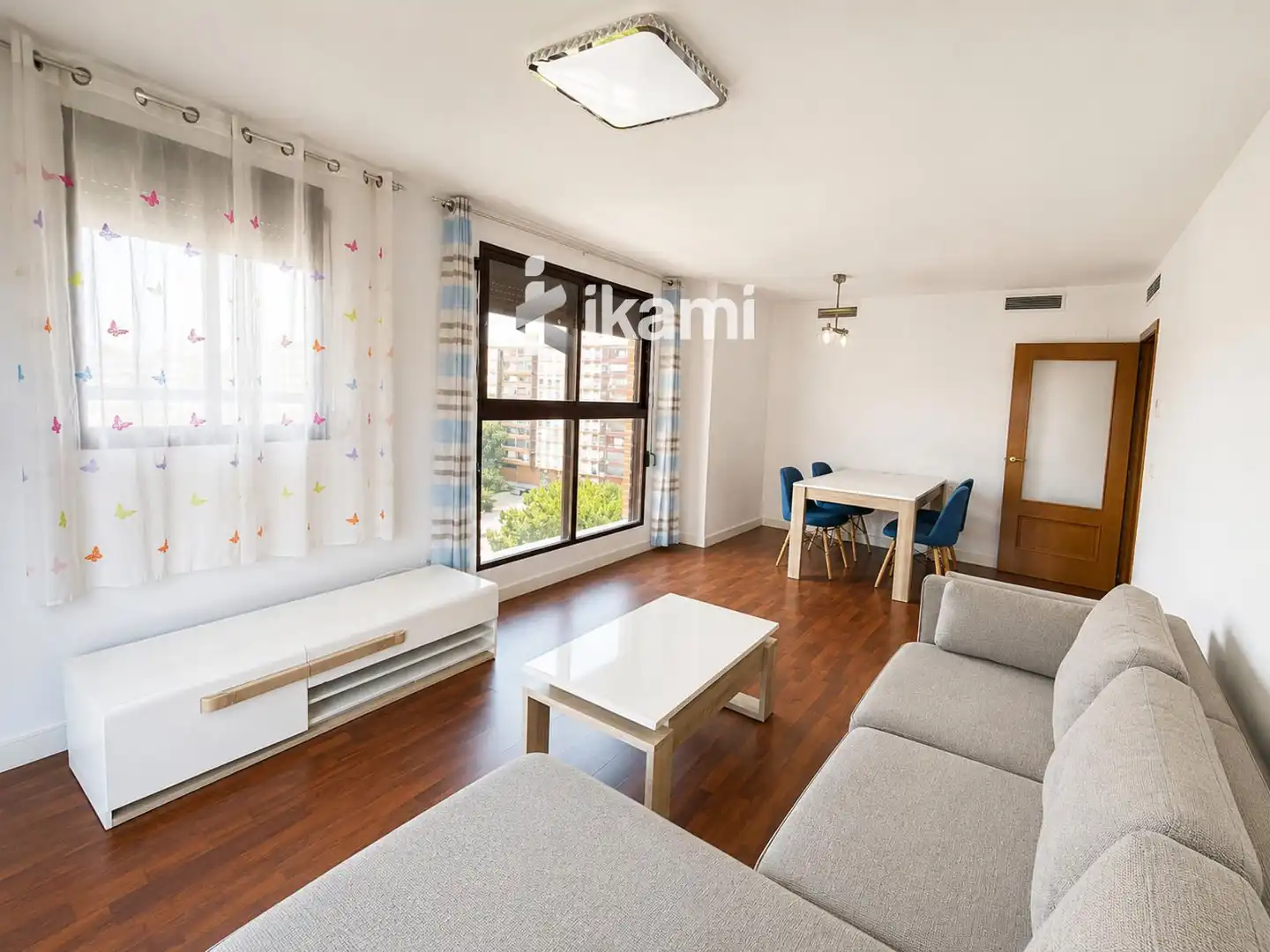 Habitación de Piso en venta en Valencia con Aire acondicionado, Terraza y Piscina