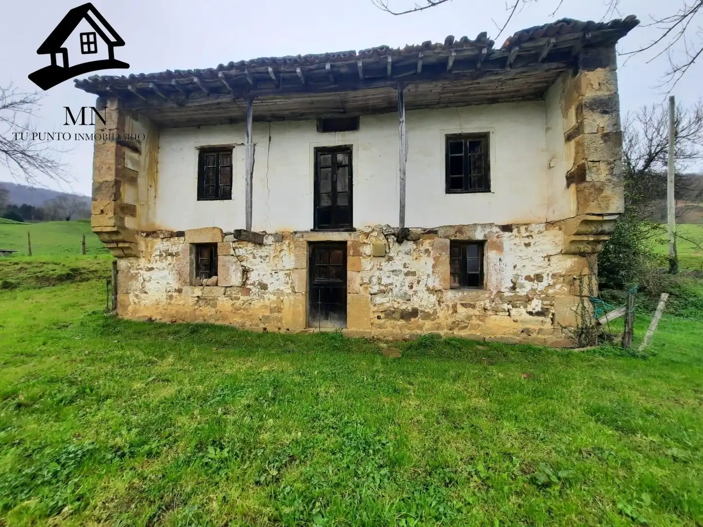 Vista exterior de Finca rústica en venda en Villacarriedo amb Jardí privat