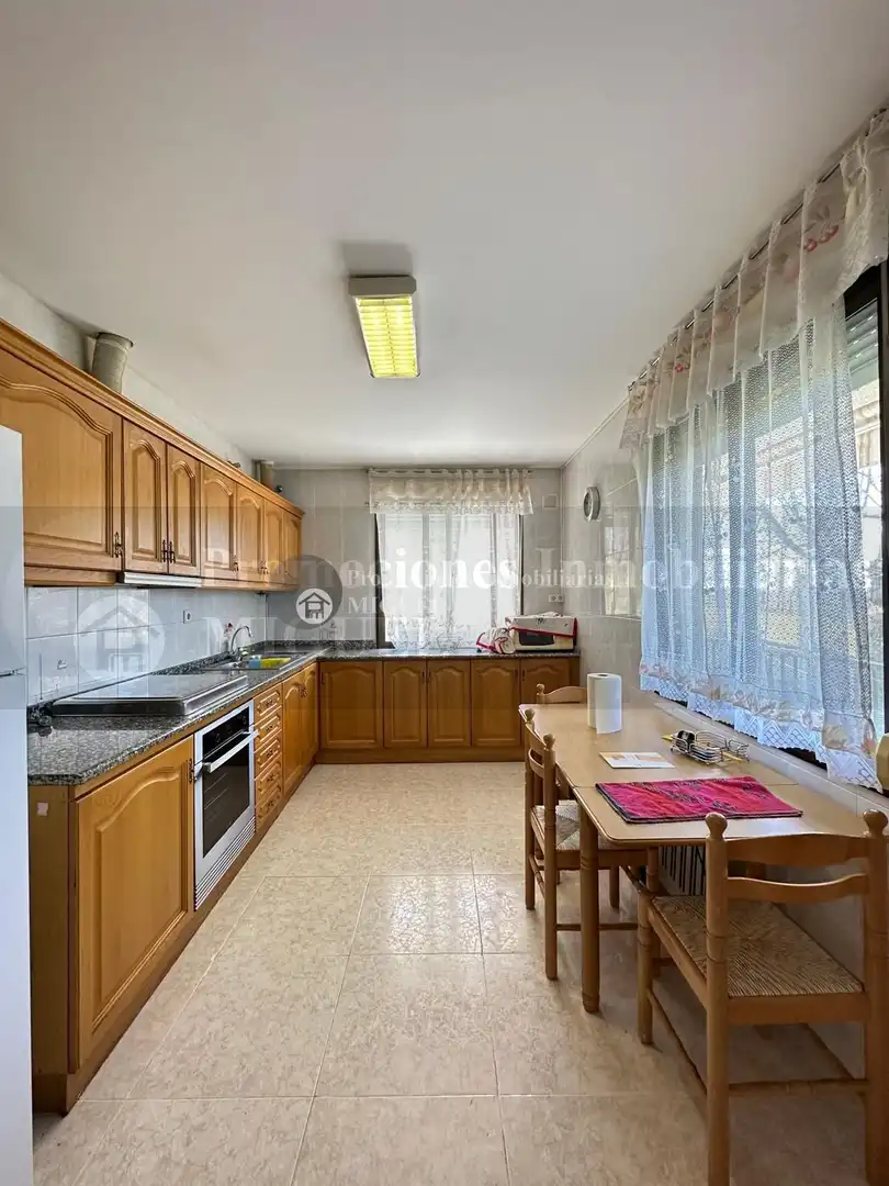 Cuina de Casa o xalet en venda en Verín