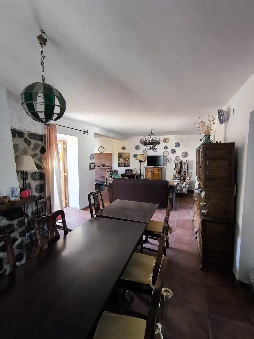 Menjador de Casa o xalet en venda en Baños de la Encina amb Aire condicionat, Jardí privat i Terrassa