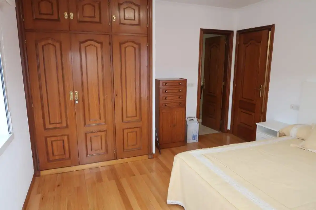 Wohnung zur Miete in Pasaje al Burgo, Eirís