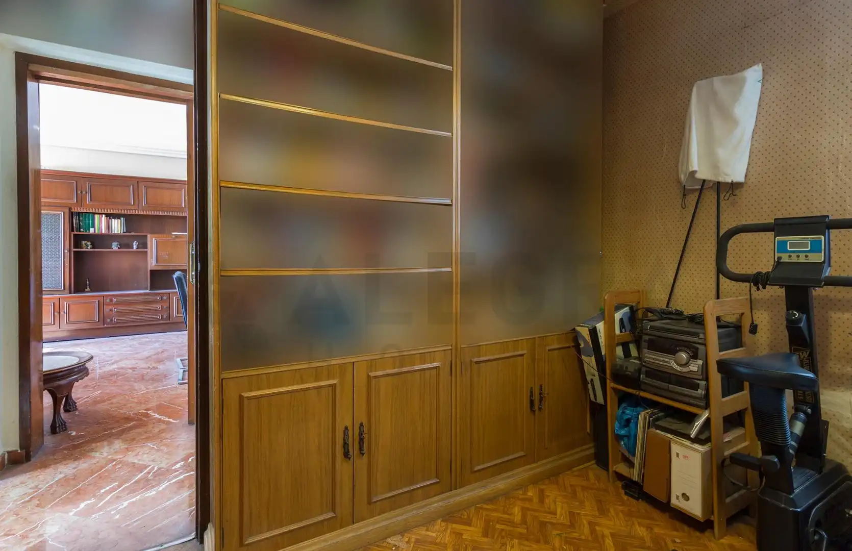 Flat for sale in Sevilla  with Air Conditioner