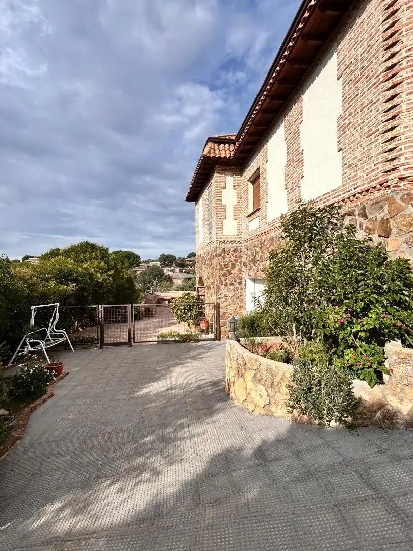 Terrassa de Casa o xalet en venda en Santa Cruz del Retamar amb Aire condicionat, Calefacció i Jardí privat