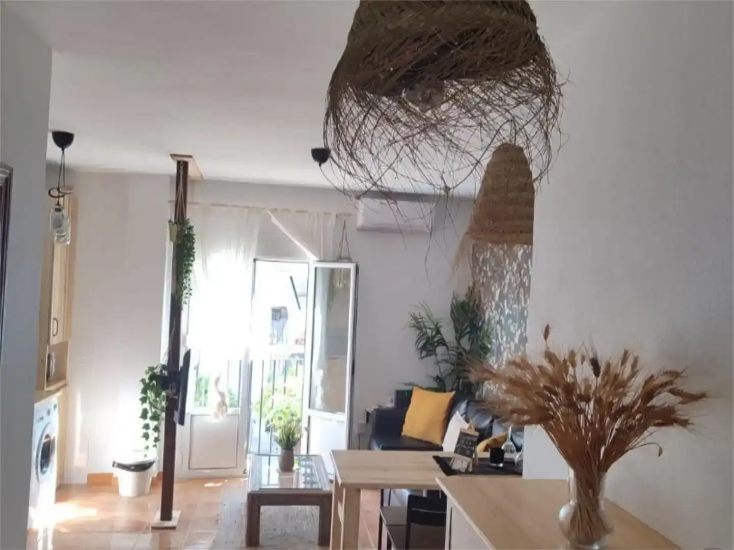 Living room of Flat for sale in El Bosque  with Air Conditioner and Balcony