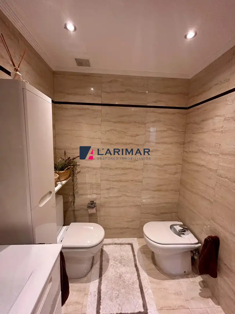 Badezimmer von Maisonette zum Verkauf in Errenteria mit Heizung und Terrasse