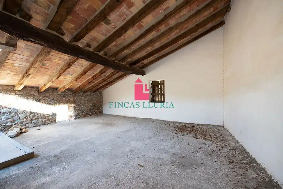 Houses for sale in Crespià