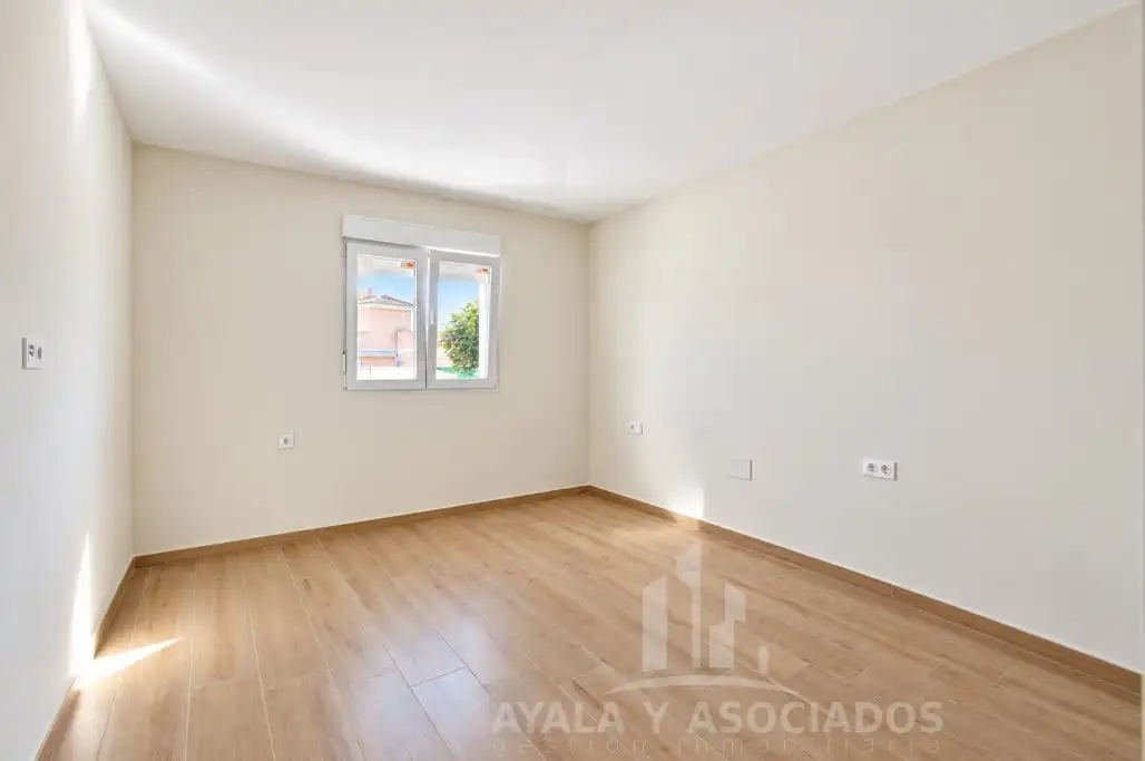 Dormitori de Casa o xalet en venda en Cartagena amb Jardí privat i Piscina