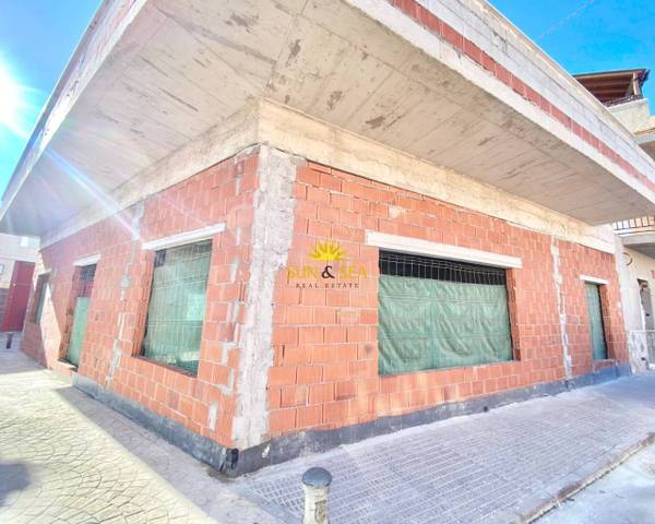 Local comercial en Alquiler en Albatera