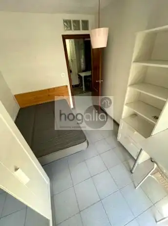 Habitación de Piso de alquiler en Sevilla con Aire acondicionado y Amueblado