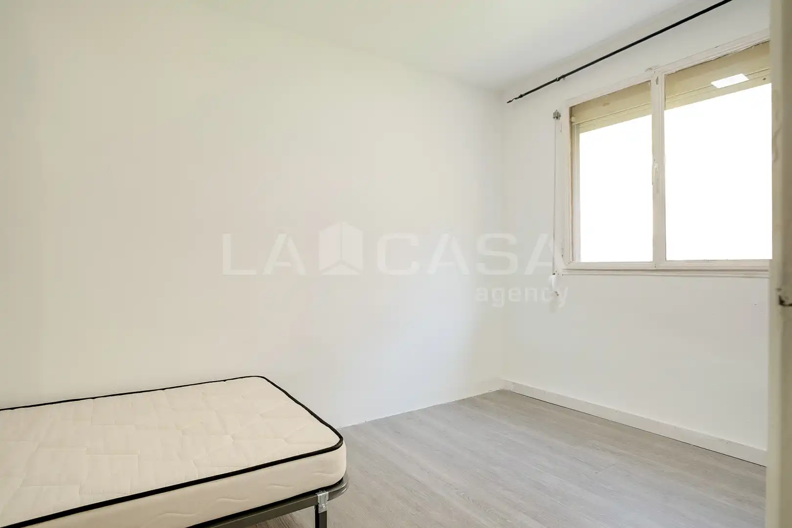 Habitación de Piso en venta en Barcelona con Balcón