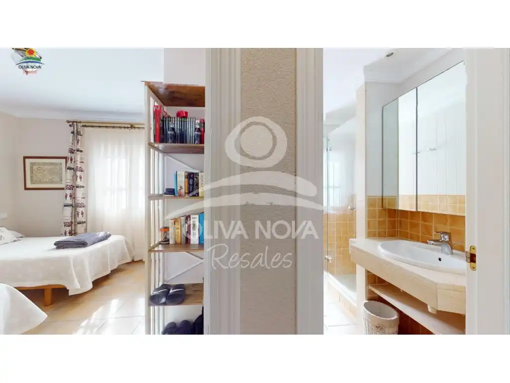 Habitación de Casa o chalet en venta en Oliva con Jardín privado