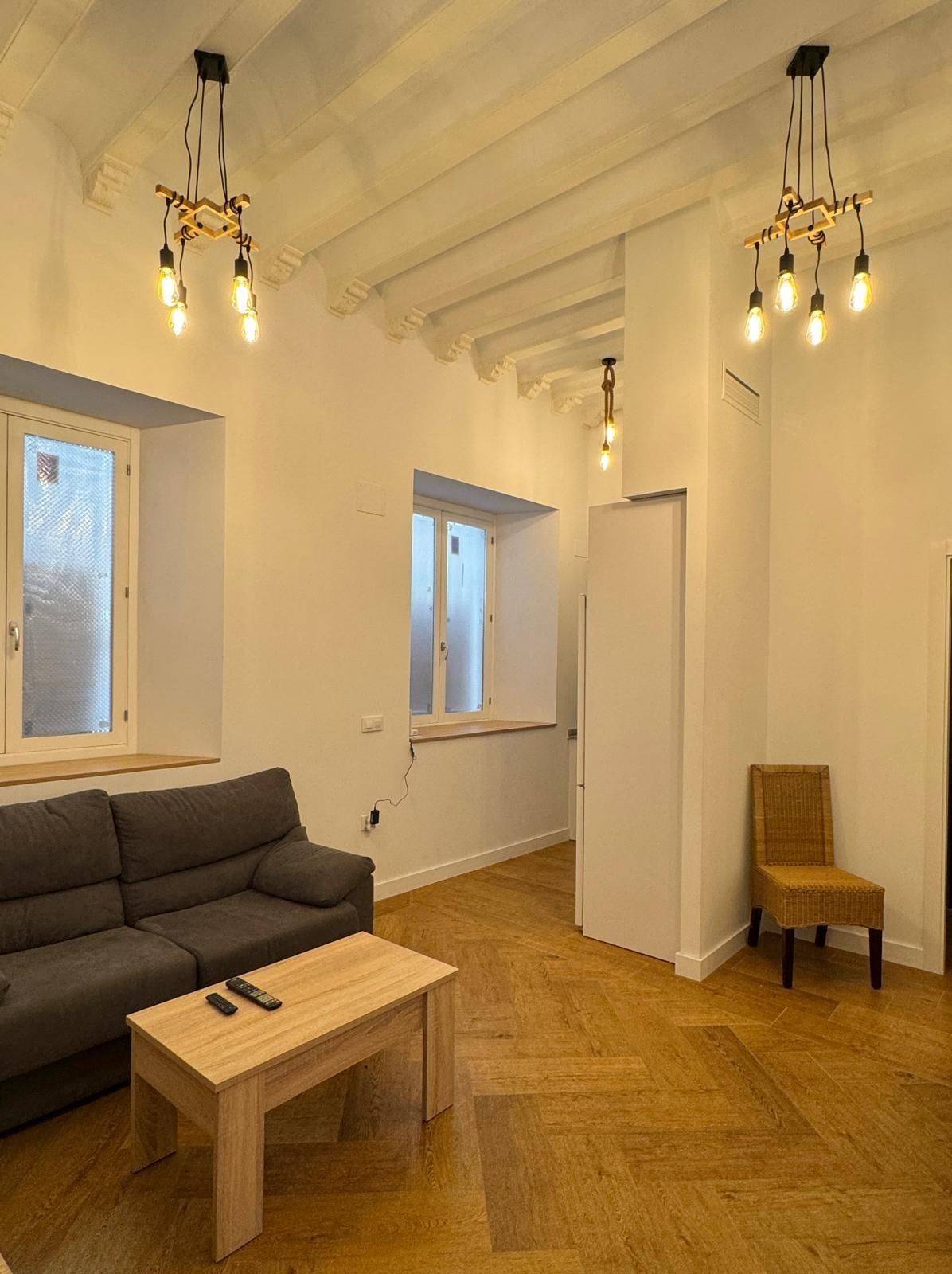 Piso en venta en  Cádiz Capital con Calefacción
