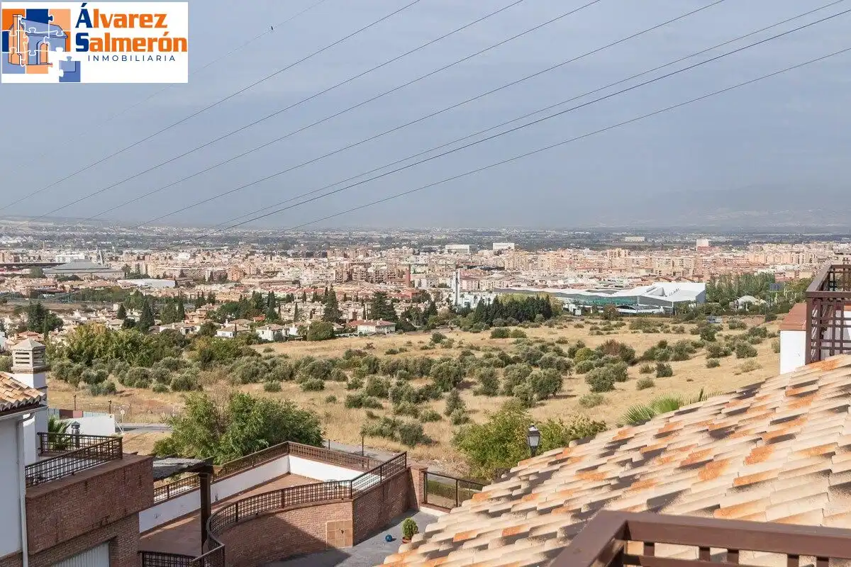 Houses for sale in Huétor Vega  with Air Conditioner, Heating and Terrace