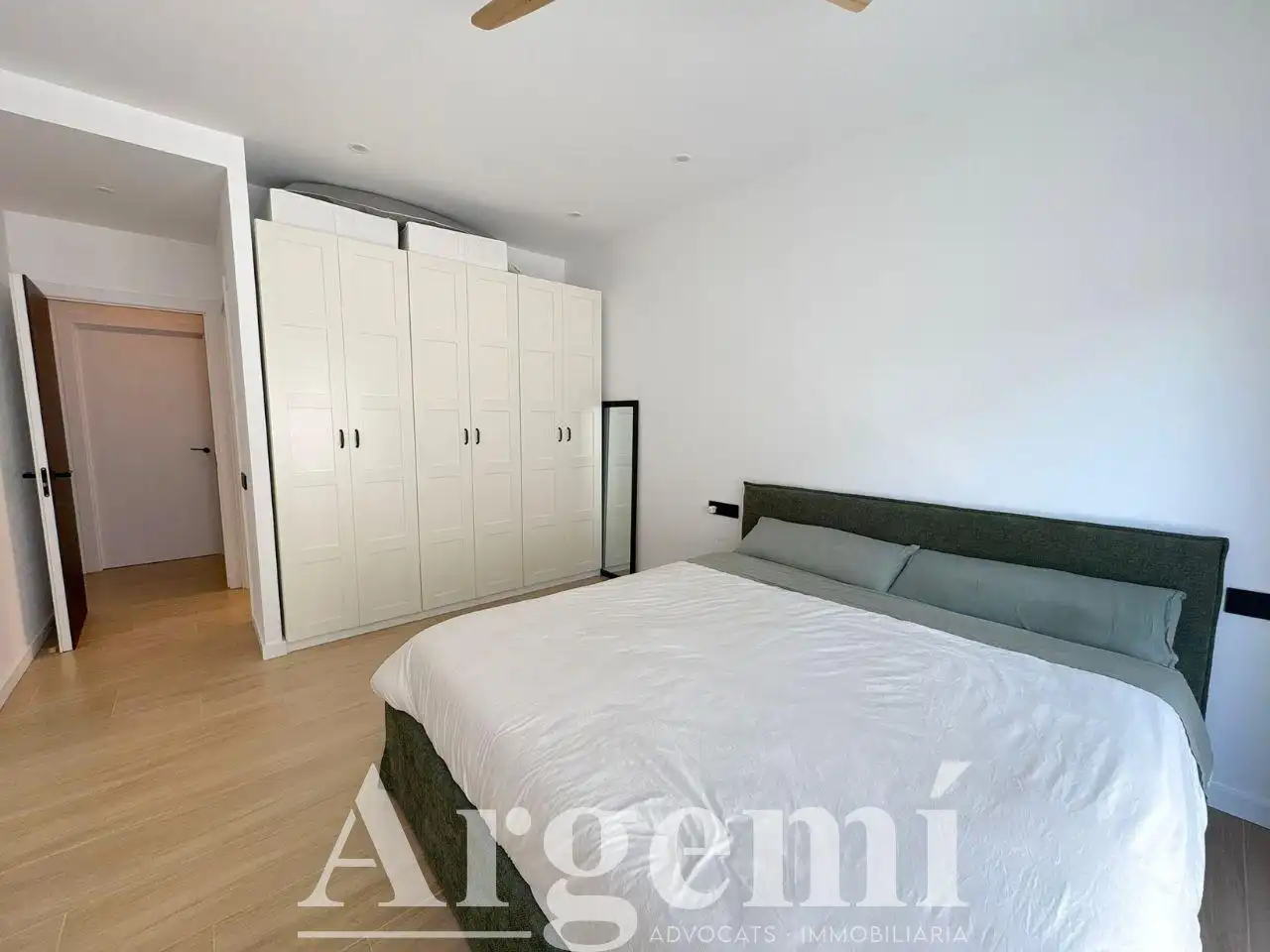 Habitación de Casa o chalet en venta en Santa Perpètua de Mogoda con Aire acondicionado, Jardín privado y Piscina