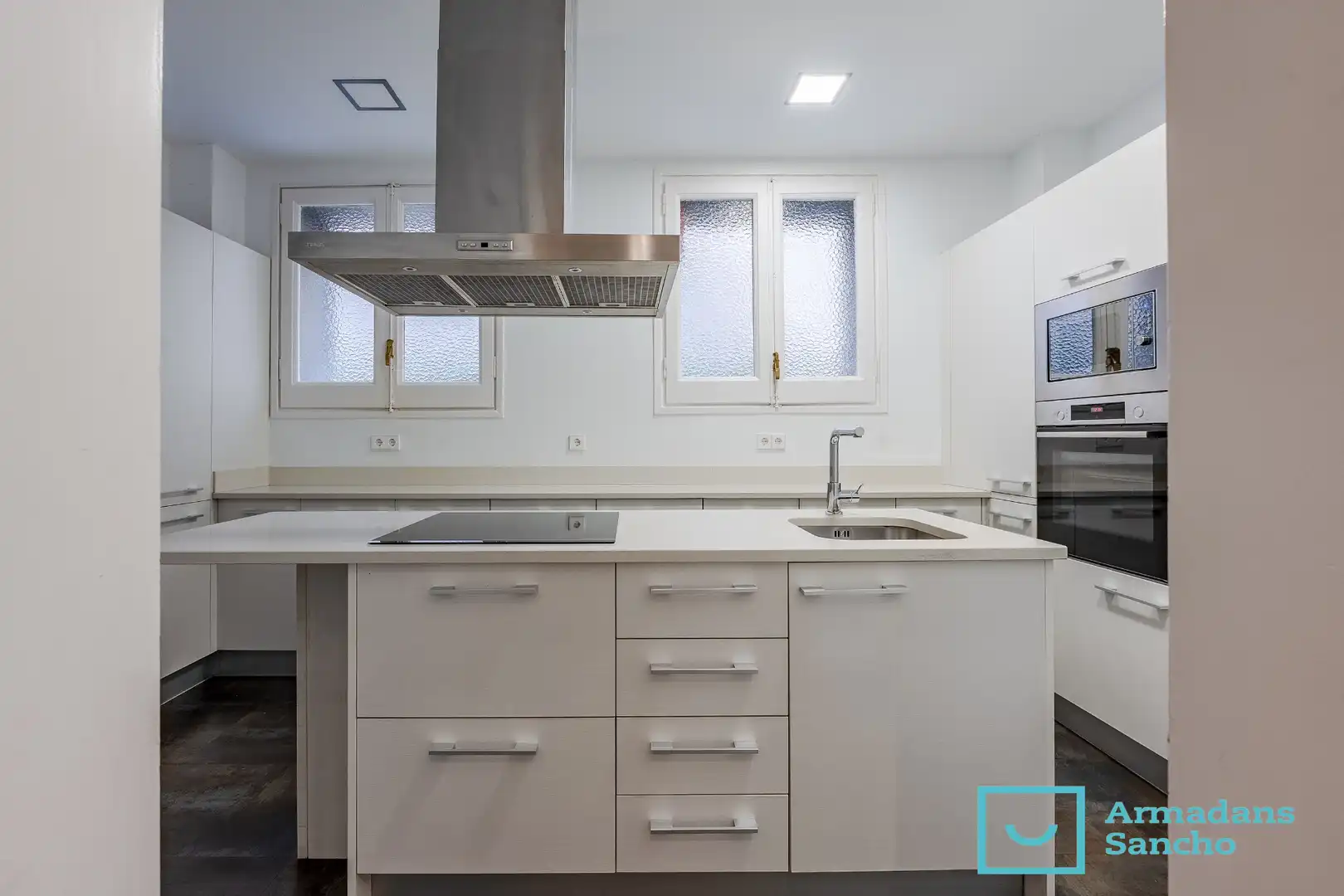 Kitchen of Ground floor for rent in Barcelona  with Private garden and Oven