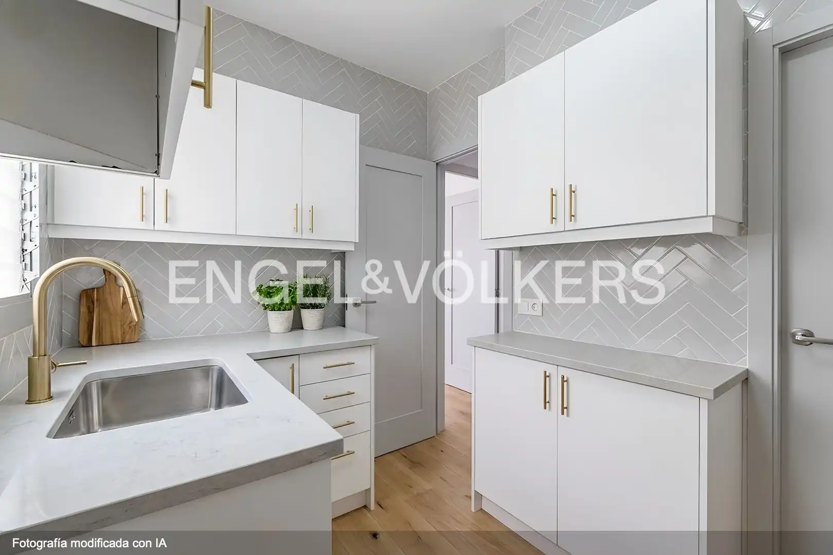 Cocina de Piso en venta en Sant Boi de Llobregat con Calefacción, Terraza y Balcón