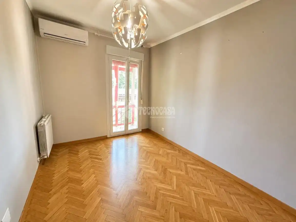Flat for sale in Torres de la Alameda