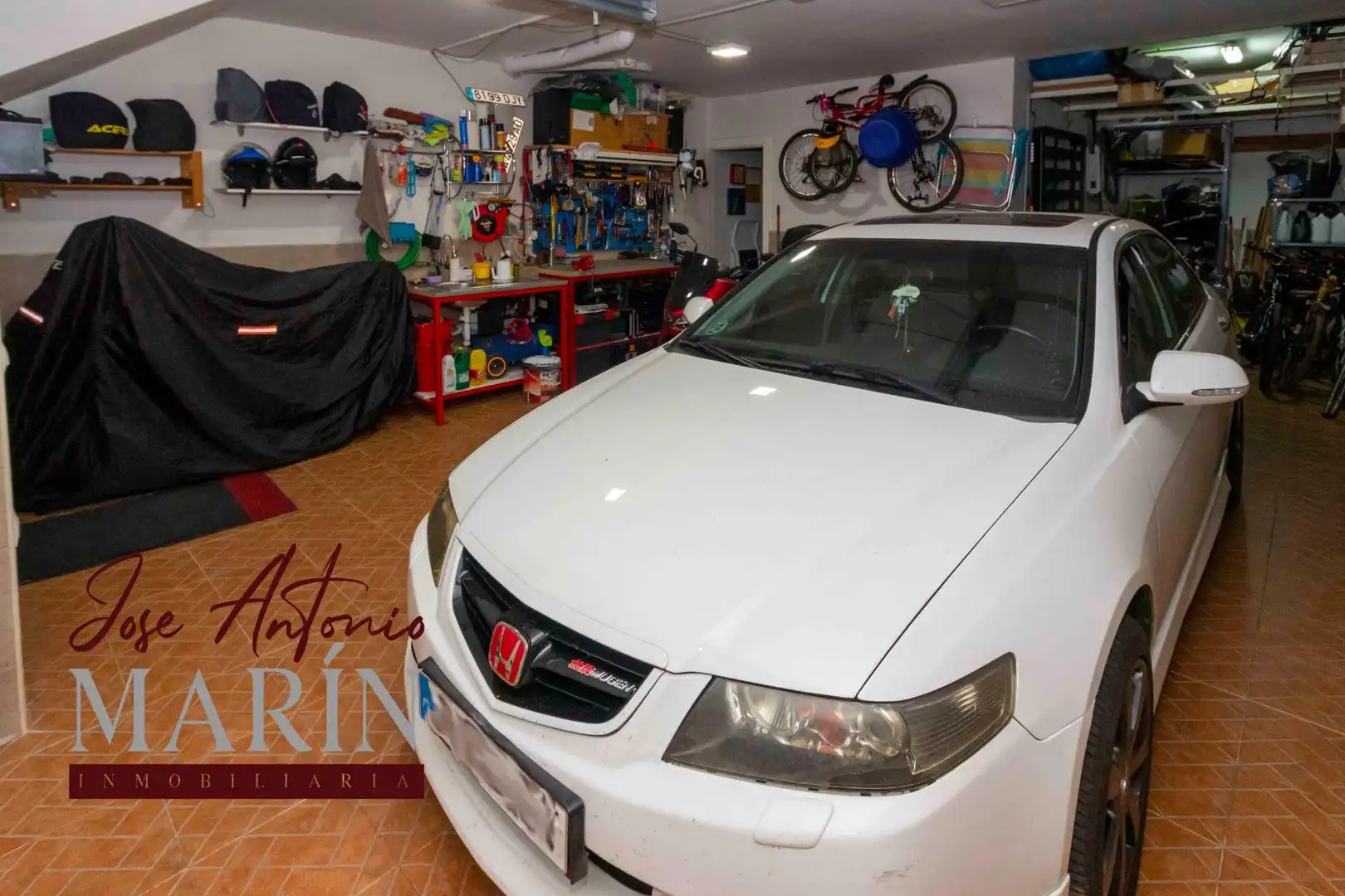 Parking de Casa adosada en venta en Badajoz con Aire acondicionado, Calefacción y Trastero