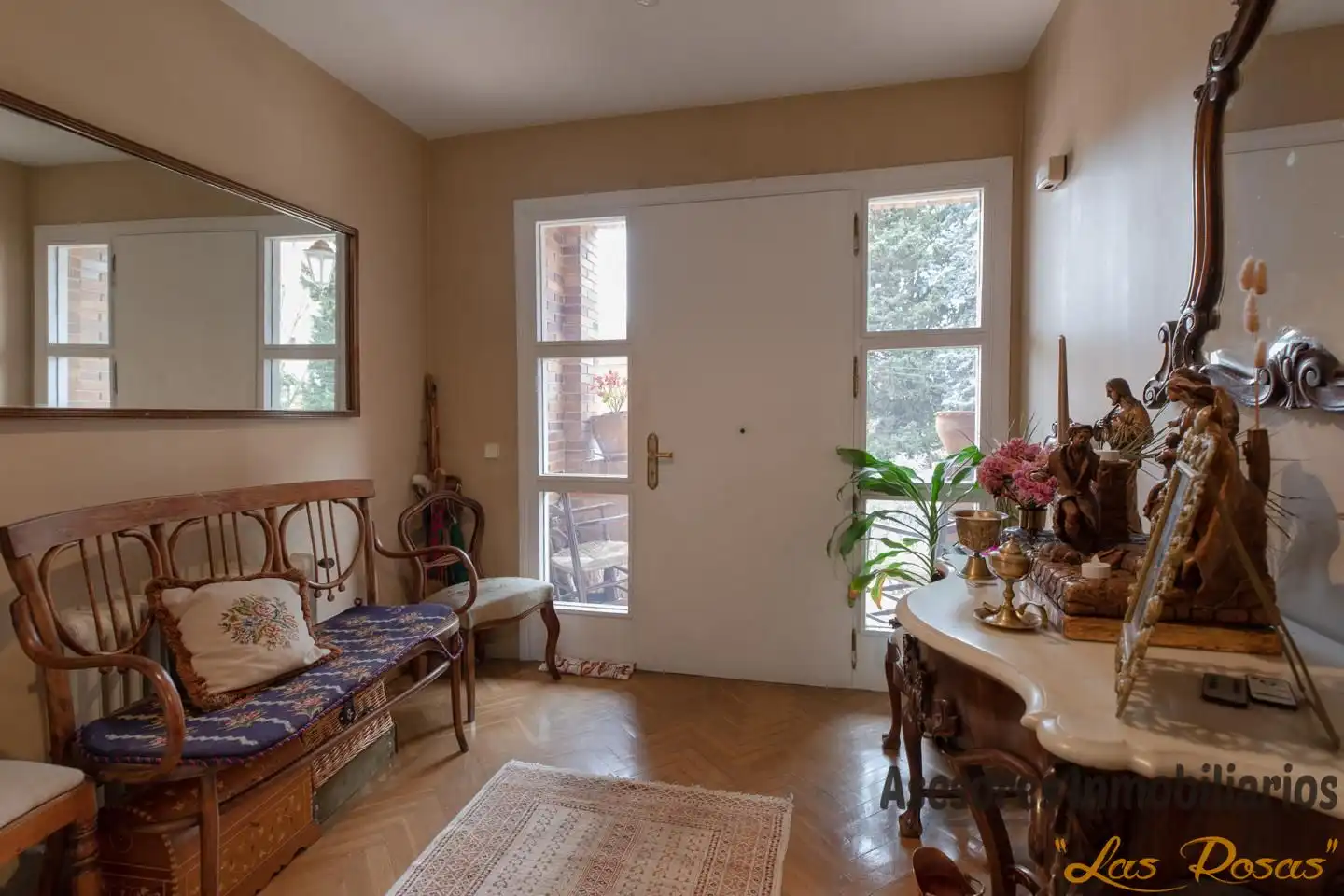 Einfamilien-Reihenhaus zum Verkauf in Madrid mit Klimaanlage, Heizung und Privatgarten