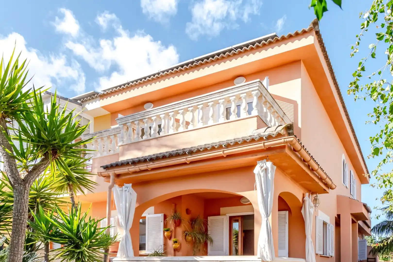 Vista exterior de Casa adosada en venda en Marratxí amb Aire condicionat, Calefacció i Jardí privat