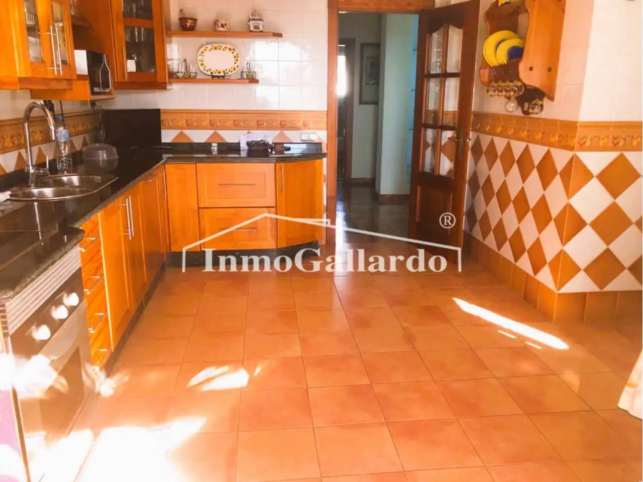 Küche von Haus oder Chalet zum Verkauf in Rincón de la Victoria mit Privatgarten, Terrasse und Schwimmbad