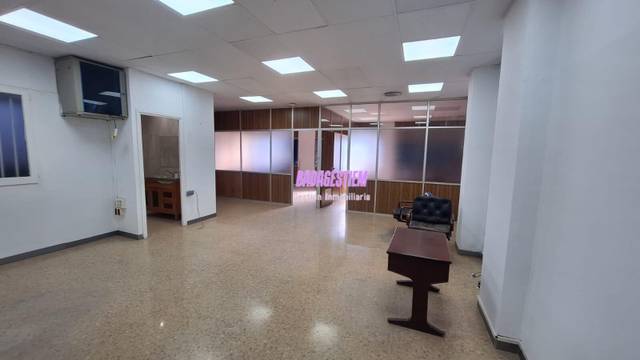 Local comercial en Alquiler en Carrer ALMOGAVERS en Morera