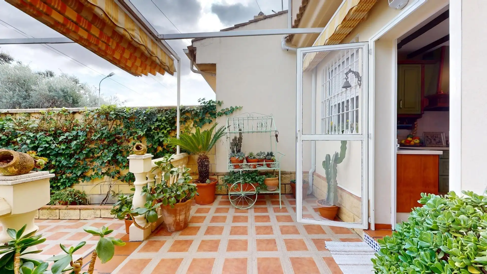 Terrace of Houses for sale in Córdoba  with Air Conditioner, Private garden and Terrace