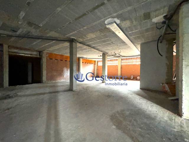 Local comercial en Venta en Oviedo - Plaza Olimpica en La Florida