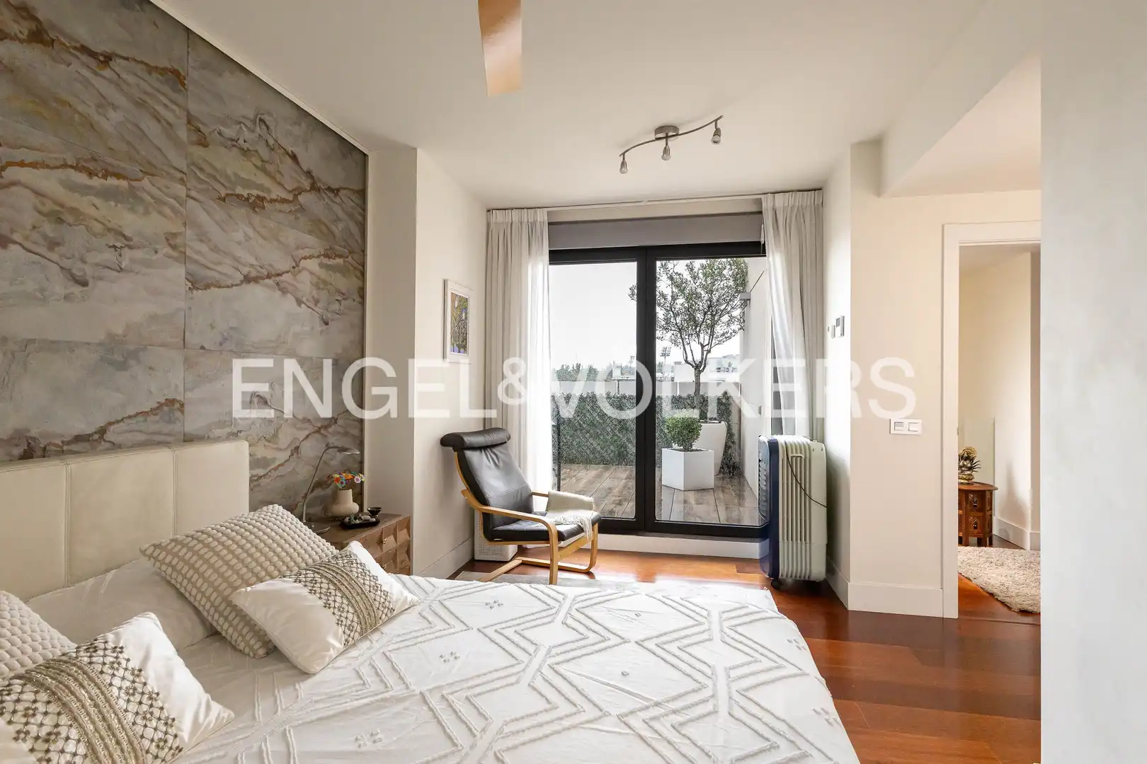 Bedroom of Duplexes for sale in La Moraleja  with Air Conditioner, Heating and Terrace