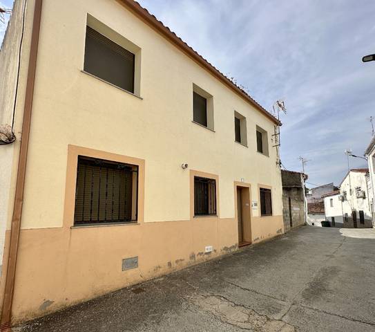 Casa-chalet en Venta en Mirabel