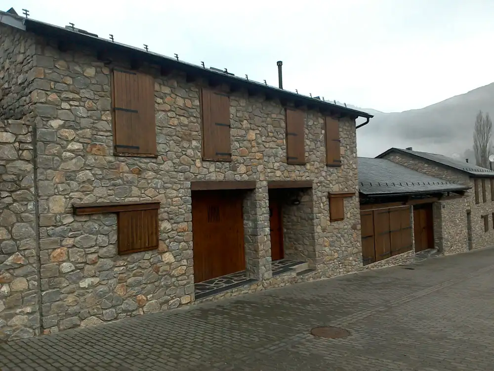 Exterior view of Flat for sale in Bellver de Cerdanya