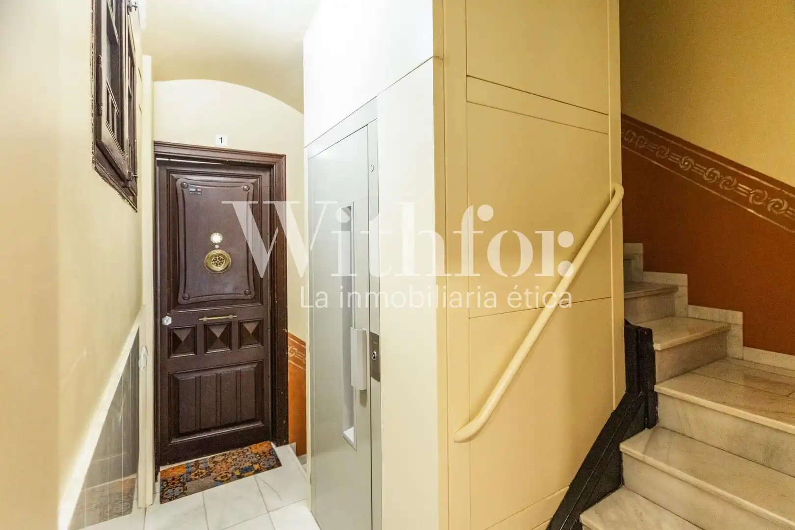 Flat for sale in Barcelona  with Air Conditioner, Heating and Balcony